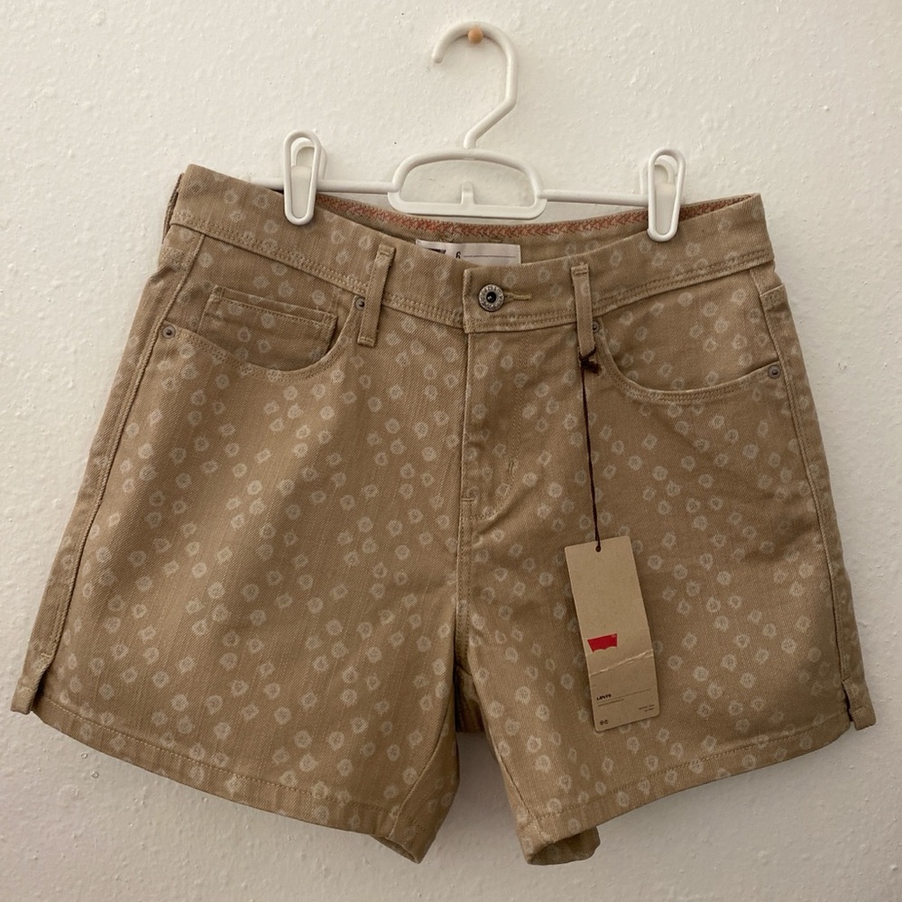 Tan Levi’s Women's Shorts